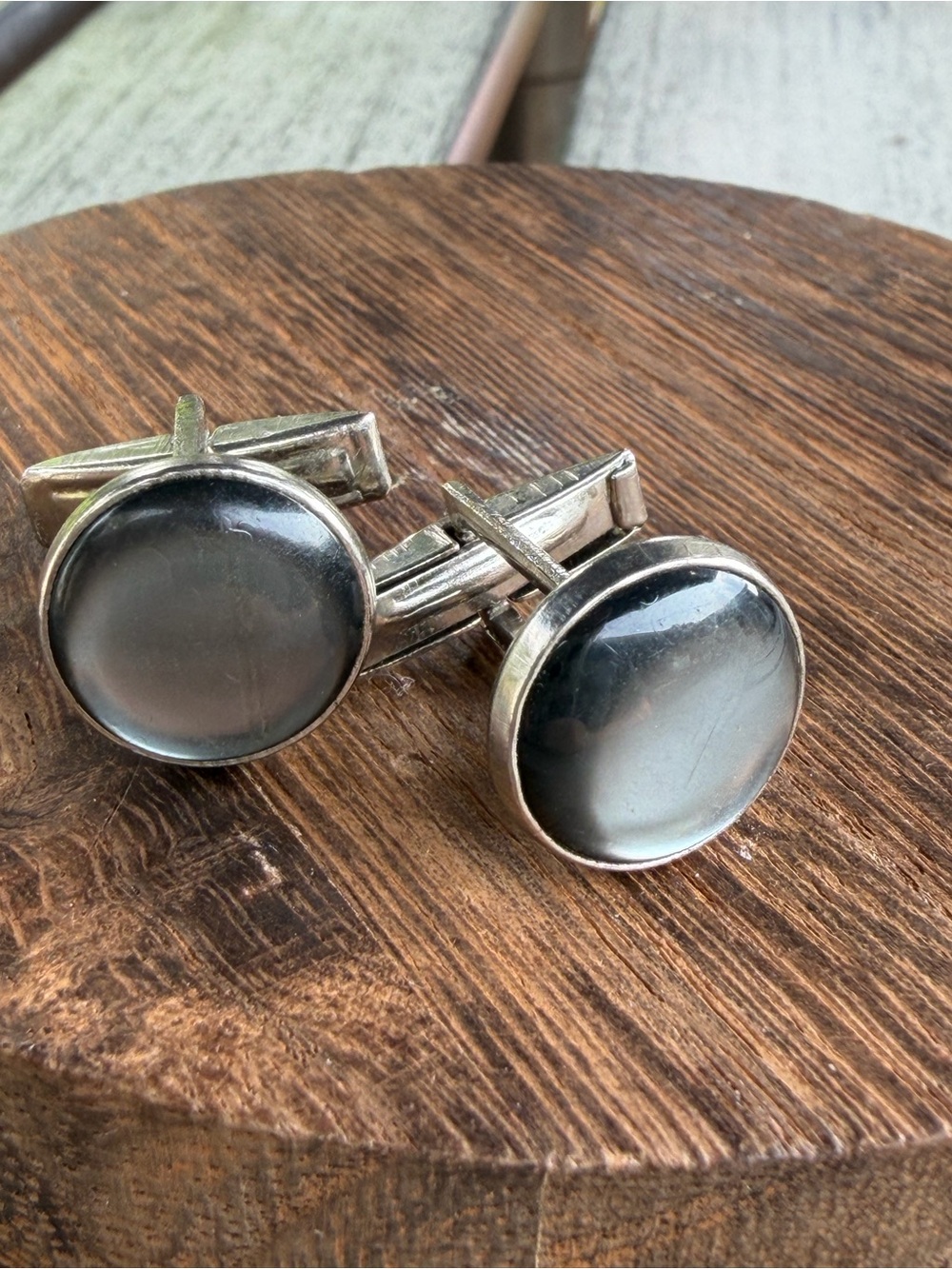 Classic, Vintage  Silver-Tone Gray Mother-of-Pearl Cufflinks